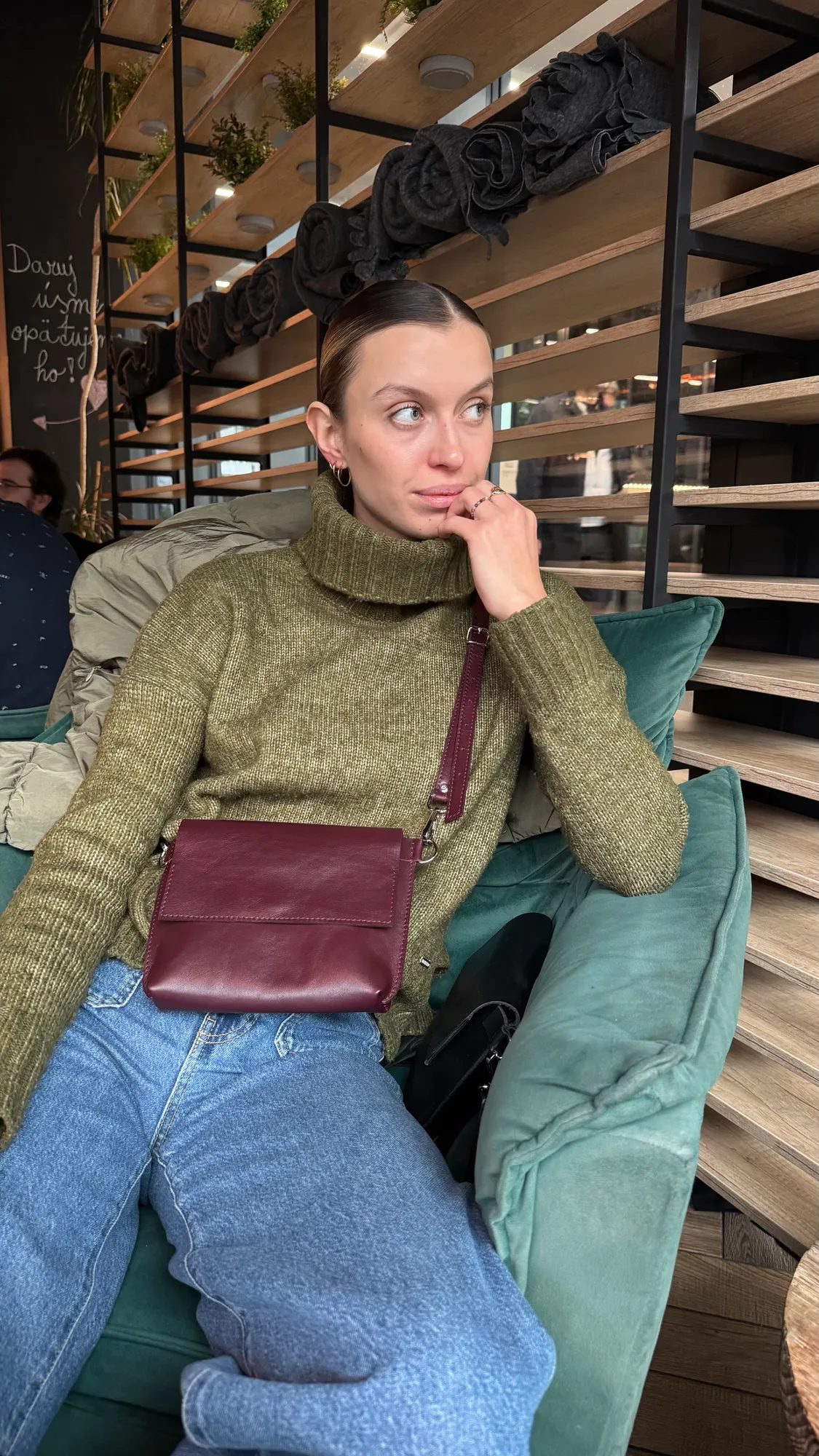 Ľadvinka Nina Minimal - tmavobordová